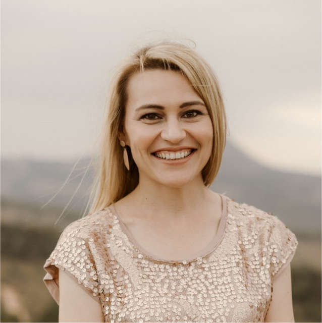 Dr. Anrie Carstens