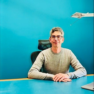 Dr. David Magalon