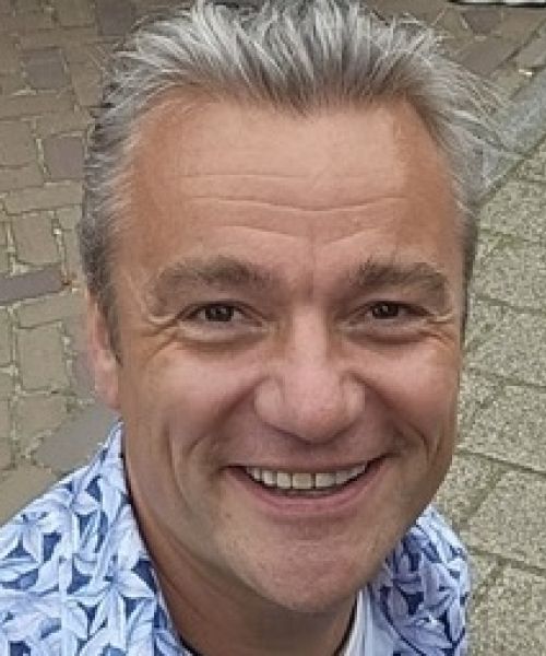 Dr. Martijn Arns