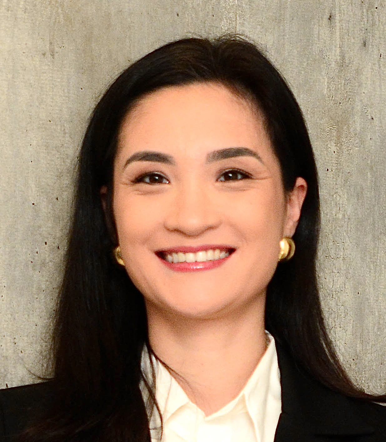 Dra. Lauren Adachi