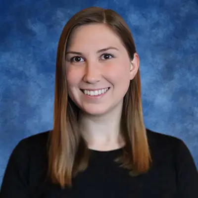 Amanda Snizek - TMS psychiatrist in Massapequa